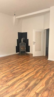 Einzigartige 3-Raum-Wohnung mit großzügigem Balkon im Hochparterre
