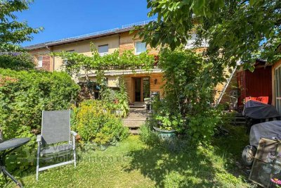 Reiheneckhaus mit Garage und großem Garten