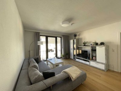 Ruhiges saniertes 1-2-Pers.-Zuhause: Parkett, 2 Balkone, EBK, Tageslicht-Bad, Wanne, neue Gastherme