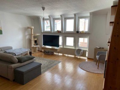 "Charmante Lichtoase: Gemütliches Apartment für Zwei"