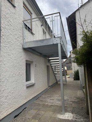 Erstbezug nach Sanierung mit Balkon: ansprechende 3-Zimmer-Wohnung in Ellzee
