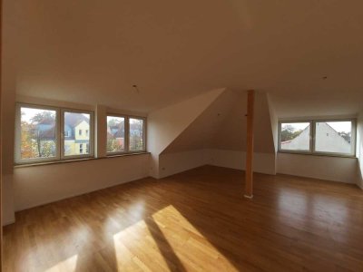 Attraktive 2,5-Zimmer Dachgeschosswohnung in Ingolstadt-Mitte