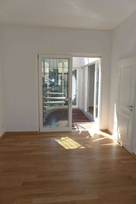 Sehr  schöne 4 Z. Wohnung m. Dachterasse+Balkon im Waldstraßenviertel