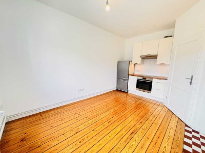 Raumwunder in Hamburg-Ohlsdorf: Clevere 3-Zimmer-Altbauperle mit Balkon und Wohnküche