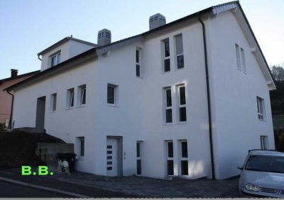 117m² größter Wohnkomfort-auf 3,5 Zimmer - Erdgeschosswohnung mit Garten
