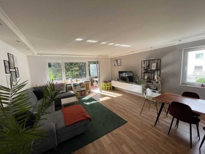 Elegante 4-Zimmer Wohnung mit Einbauküche, 3 Balkonen, Terrasse & großer Doppelgarage