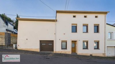 GRENZE L - SCHENGEN: RENOVIERTES WOHNHAUS /  197 M² WFL. / 5 SCHLAFZ. / GARTEN UND GARAGE