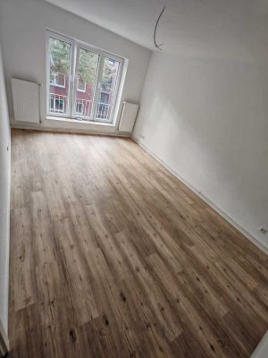 3-Zimmer-Wohnung in Hamburg Barmbek-Süd-Neubauzustand nach Kernsanierung