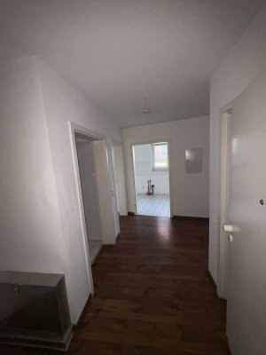 3-Zimmer-Wohnung im Erdgeschoss in Remscheid sucht nette Nachmieter