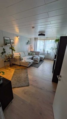 Großzügige 5,5-Zimmer-Wohnung (112 m²) in Theesen mit großer Dachterrasse