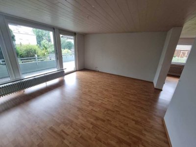Helle, zentrale Wohnung in Ostfildern Ruit in kleiner Wohneinheit mit großem Balkon