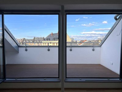 Erstbezug! Neue Maisonette-Loftwohnung inkl. EBK mit Dachterrasse in kernsaniertem Stilaltbau