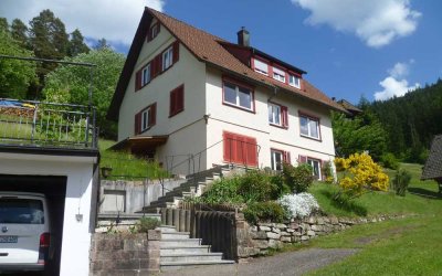 Zweifamilienhaus mit Einliegerbereich in sonniger Aussichtslage von Baiersbronn