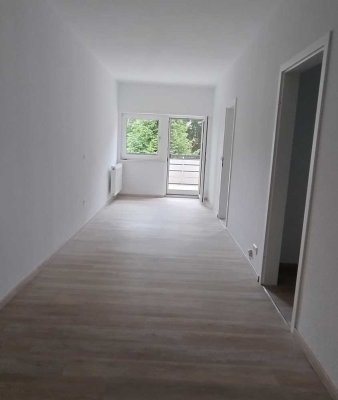 Schöne 4-Zimmer-Altbauwohnung mit Balkon und EBK in Rödinghausen