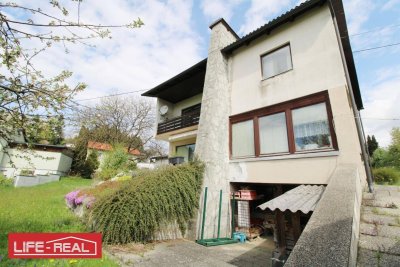 Haus mit Charakter: Fernsicht, Großzügigkeit und 2.000 m² Grundstück mit Erweiterungspotenzial