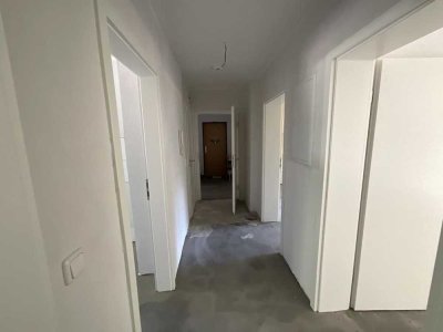 Neu renoviertes Duschbad - 3-Zimmer-Wohnung in Duisburg!