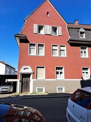 4-Zimmerwohnung renovierungsbedürftig