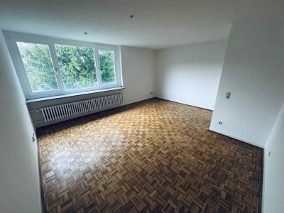 Mit großem Südbalkon, helle, frisch renovierte 3-Zimmer Wohnung in Büderich