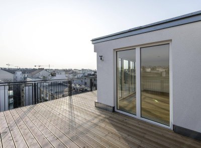 Wunderschöne Dachgeschosswohnung mit großer Dachterrasse und Wintergarten!