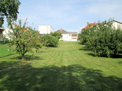 Für Gartenliebhaber - kleines, erweiterbares Haus mit wunderbarem, top-gepflegtem Garten in zentraler Ortslage!