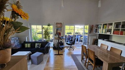 Traumhafte 2-Zimmer Wohnung mit Dachterrasse und Blick ins Grüne