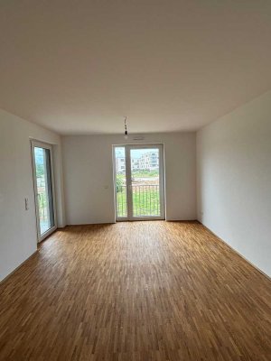 Neubau - Exklusive 2 Zimmer-Wohnung mit EBK und Balkon in Mainz Weisenau!