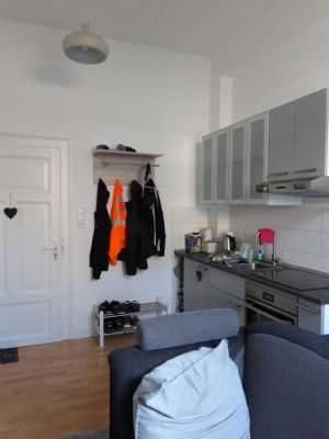 Attraktive und vollständig renovierte 1-Zimmer-Hochparterre-Wohnung in Seelze