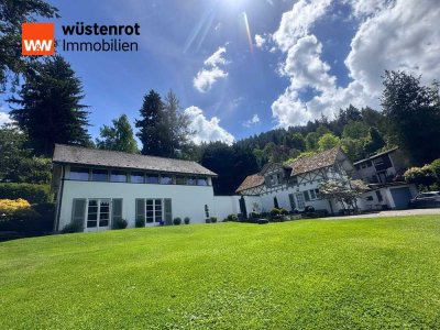 Villa mit sonnigem Garten