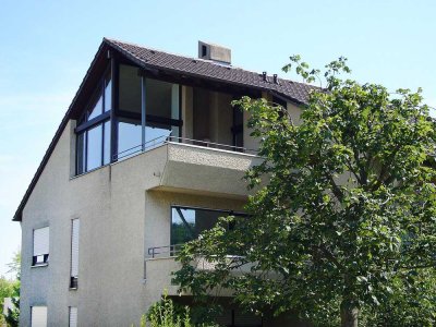 Freiwerdende 3,5-Zimmer-Studio-Wohnung am Fuße der Achalm