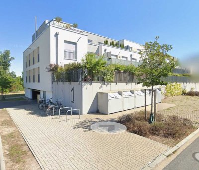100 m² im Grundigpark: ruhige 3-Zimmer-Wohnung mit 19 m² Balkon, Aufzug, EBK & TG-Stellplatz