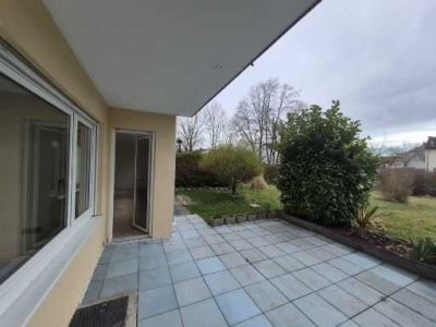 ** Neu sanierte 2 Zimmer-Terrassenwohnung mit großem Garten in S-Bahn Nähe **