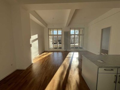 Luxuriöses 2-Zimmer Loft mit Loggia & Tiefgarage