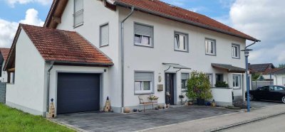 Doppelhaushälfte mit gehobener Innenausstattung und EBK in Neuötting