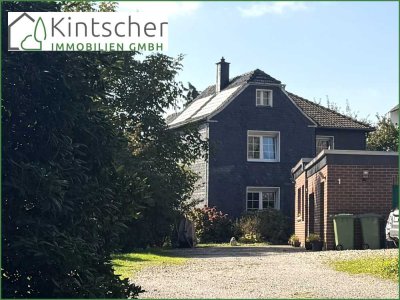 Einfamilienhaus, nutzbar als Generationenhaus mit  - Werkstatt -Parkplätzen -Garage -Waldstück