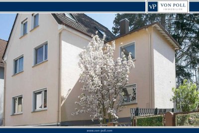 Großzügiges Einfamilienhaus mit riesigem Grundstück in ruhiger Lage
