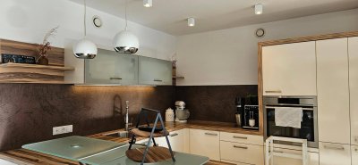 Moderne Terrassen-Wohnung mit Aussicht in Sonnenlage!