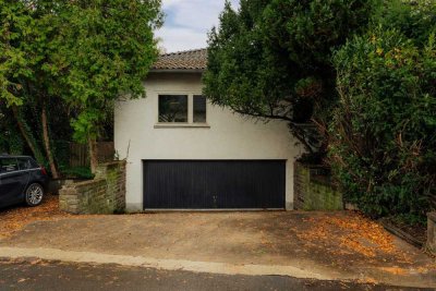 Rösrath: Bungalow zur Kernsanierung in Feldrandlage