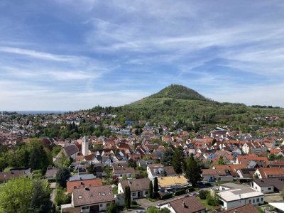 Helle & freundliche 4-Zimmer-Wohnung mit grandiosem Ausblick in Eningen unter Achalm