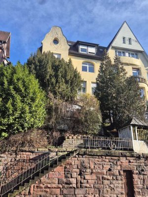 Stilvolle Altbauwohnung mit Charme in schöner Lage