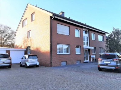 Großzügige Erdgeschosswohnung mit Garage und Garten in ruhiger Wohngegend