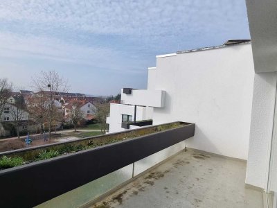 Moderne 2 Zimmer-Wohnung mit großem Balkon und gutem Schnitt!