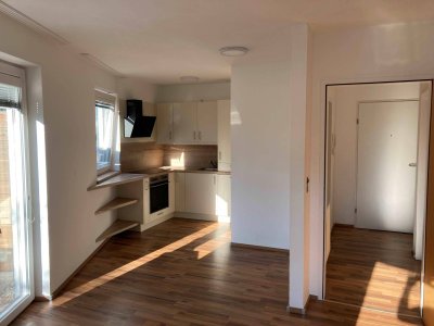 Garconniere mit Gartenanteil von Privat