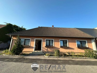 "Haus &amp; Grundstück – Baugrund inklusive!"