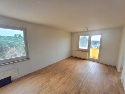Preiswerte- 1-Zimmer-Wohnung mit Balkon in ruhiger Lage-Besichtigung ist am 29.4 um 15.00 Uhr