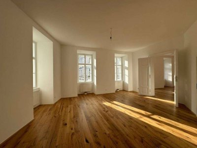 Großzügige 2-Zimmer-Altbauwohnung ab 01.07. verfügbar