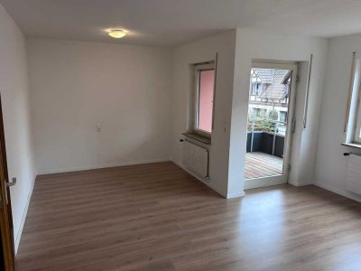 1,5-Zimmer-Whg mit Einbauküche, Aufzug & Stellplatz Reichenbach