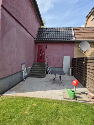 Freundliche 2,5-Zimmer-EG-Wohnung mit Terrasse und Garten  in Duisburg