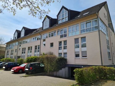 Helle 2-Zimmer-Eigentumswohnung mit TG-Stellplatz, zentrale Lage