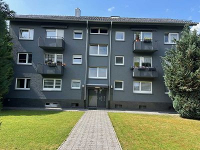 Schöne lichtdurchflutete 3 Zimmer Wohnung mit Balkon ab 1.8.25