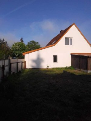 Haus in ruhiger Lage, PV Anlage, Brunnen, Nebengebäude